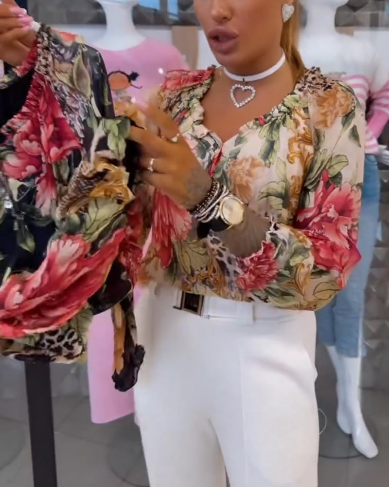 Bluse mit V-Ausschnitt und Blumenmuster