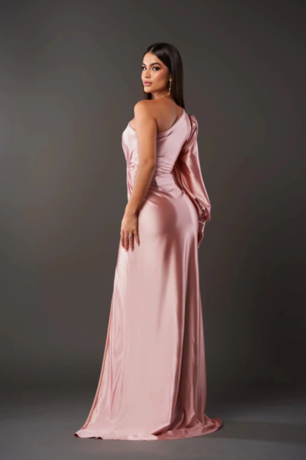 Teyla | Einseitige Eleganz